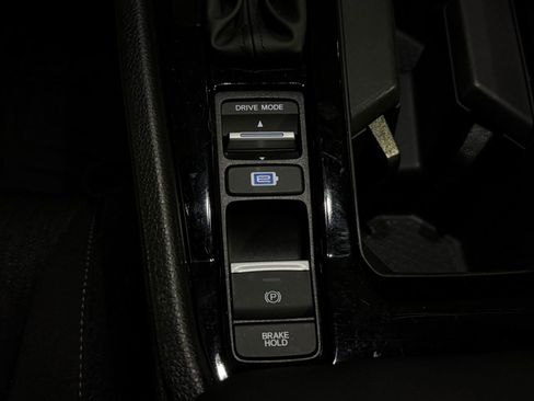 Used 2024 Honda Accord Sport image 16