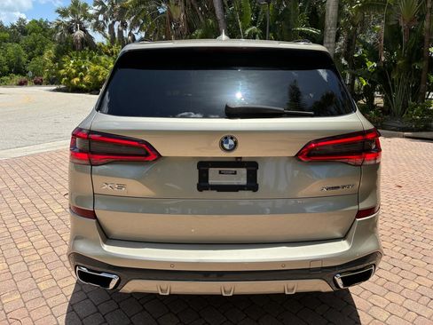 Used 2019 BMW X5 xDrive50i w/ M Sport Package AWD/4WD image 4