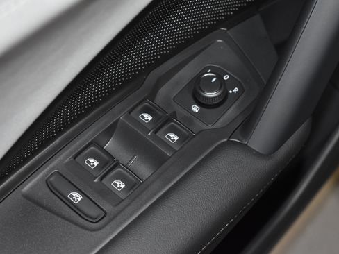 New 2026 Volkswagen Tiguan SE AWD/4WD image 4