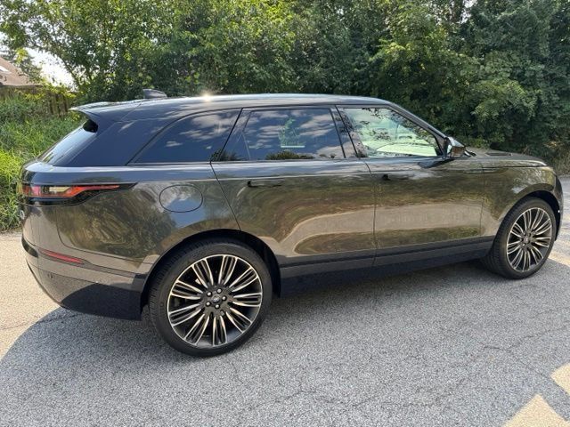 Certified 2023 Land Rover Range Rover Velar R-Dynamic S AWD/4WD image 5