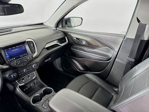 Used 2024 GMC Terrain SLT image 22