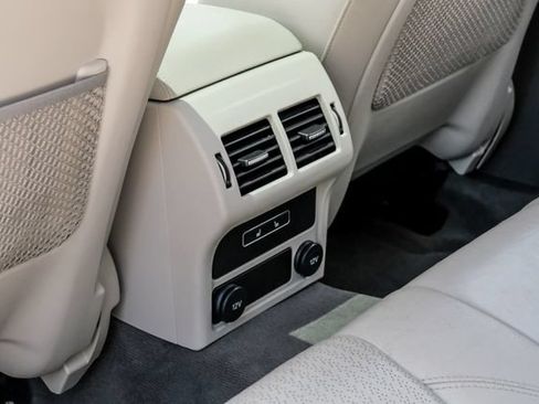 Used 2016 Jaguar XF Prestige RWD image 45