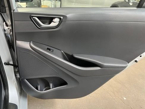 Used 2018 Hyundai Ioniq Limited FWD image 13