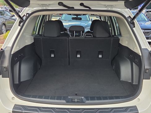 Used 2023 Subaru Forester Premium AWD/4WD image 13