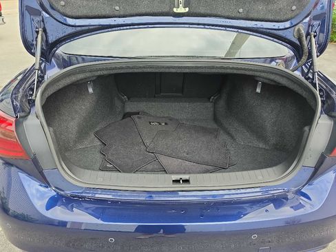 Used 2022 INFINITI Q50 Luxe AWD/4WD image 8