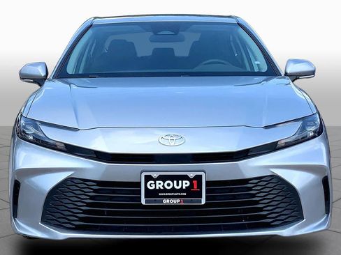Used 2025 Toyota Camry LE FWD image 4