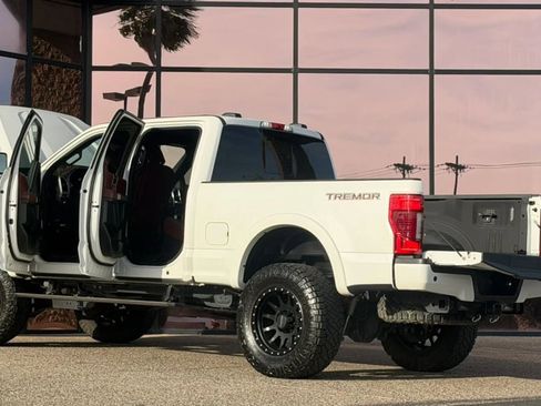 Used 2022 Ford F250 Platinum w/ Tremor Off-Road Package AWD/4WD image 30