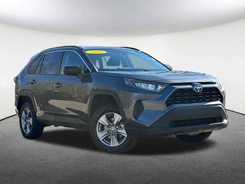 Used 2022 Toyota RAV4 LE AWD/4WD image 2