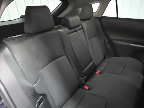 Used 2021 Toyota Venza LE AWD/4WD image 16