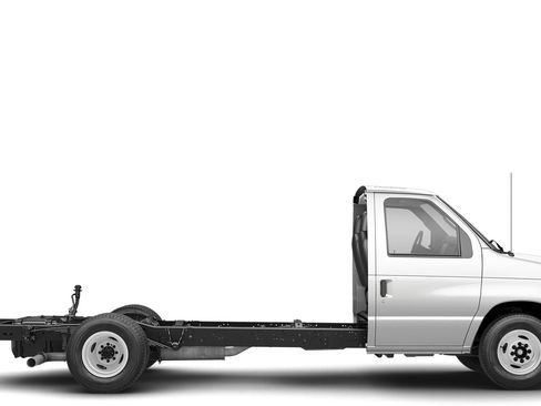 New 2027 Ford E-350 and Econoline 350 Super Duty w/ Power Equipment Group RWD image 4