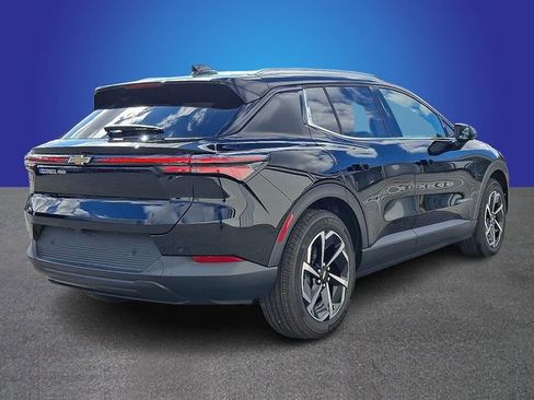 New 2026 Chevrolet Equinox EV LT image 3