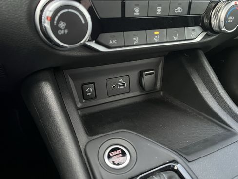 Certified 2025 Nissan Sentra S image 22