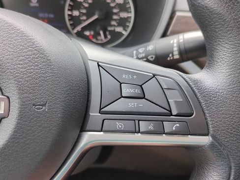 Used 2024 Nissan Altima 2.5 SV FWD image 21