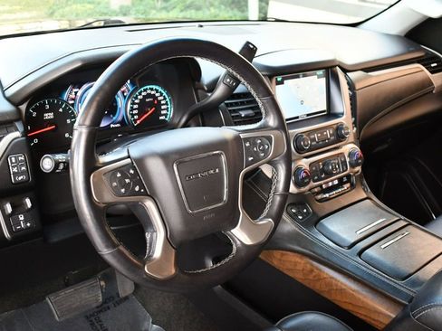 Used 2018 GMC Yukon Denali w/ Denali Ultimate Package image 47