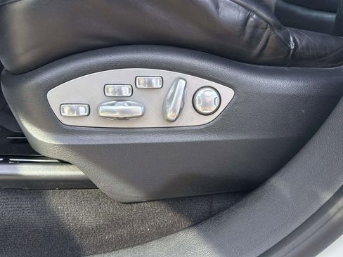 Used 2016 Porsche Cayenne GTS w/ Premium Package Plus image 33