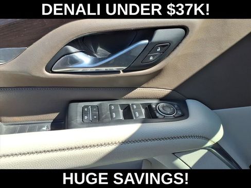 Used 2021 GMC Yukon Denali w/ Advanced Technology Package image 12