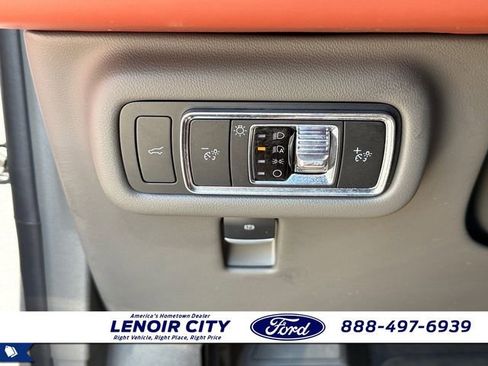 Used 2025 Lincoln Nautilus Black Label image 20