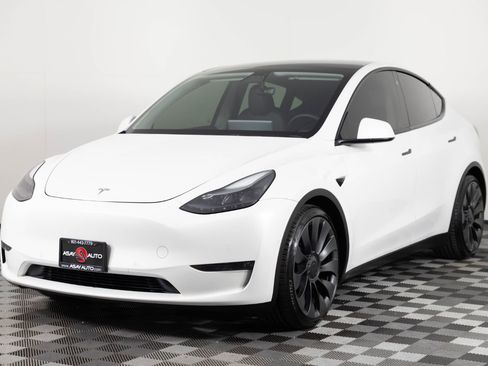 Used 2021 Tesla Model Y Performance AWD/4WD image 2