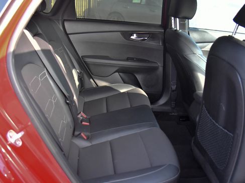 Used 2024 Kia Forte GT-Line image 40