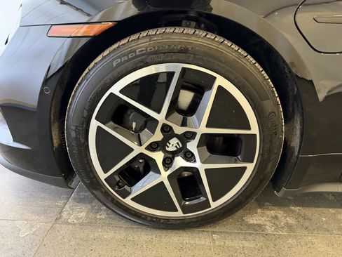 Certified 2025 Porsche Taycan image 10