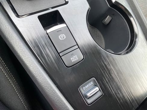 Used 2023 Nissan Rogue SV image 18