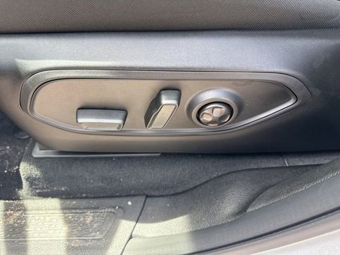 New 2025 Jeep Grand Cherokee L Laredo AWD/4WD image 10