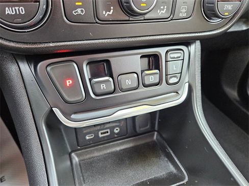 Used 2019 GMC Terrain Denali w/ Advanced Safety Package image 24