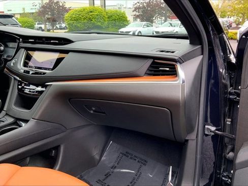 Used 2022 Cadillac XT5 Premium Luxury AWD/4WD image 16