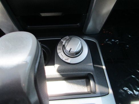 Used 2011 Toyota 4Runner Limited AWD/4WD image 17