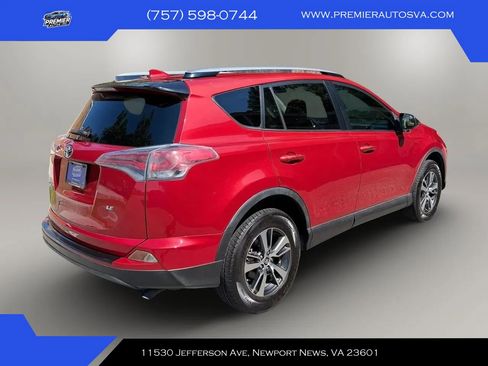 Used 2017 Toyota RAV4 LE FWD image 10