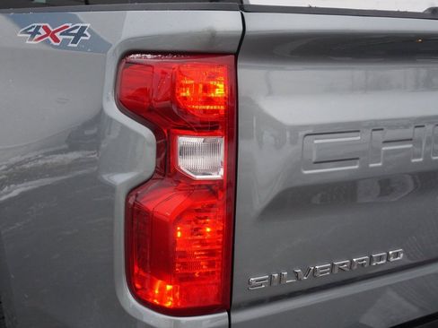 Certified 2025 Chevrolet Silverado 1500 LT image 31