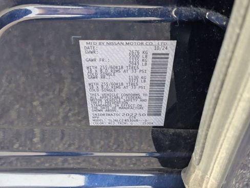 Used 2025 Nissan Pathfinder SV image 37