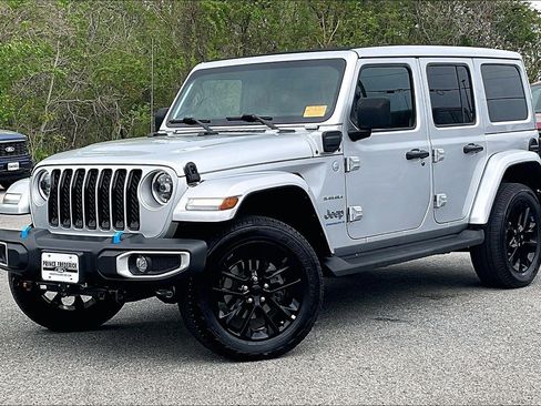 Used 2023 Jeep Wrangler Sahara w/ Cold Weather Group image 3