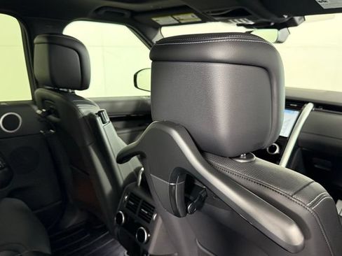 New 2025 Land Rover Discovery S AWD/4WD image 27