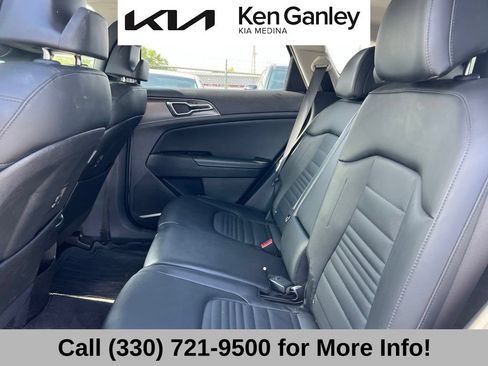 Certified 2023 Kia Sportage SX AWD/4WD image 11