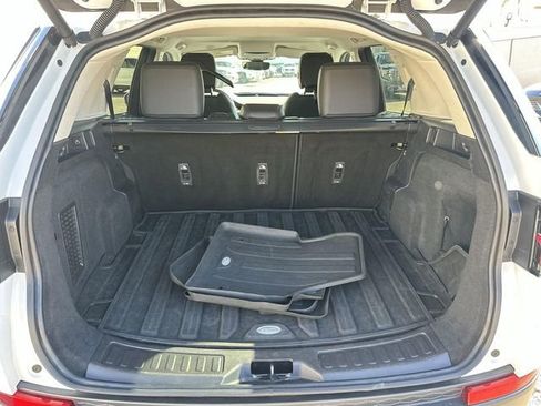 Used 2023 Land Rover Discovery Sport S image 25