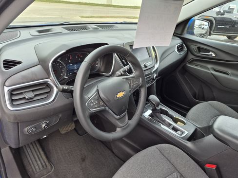 Used 2024 Chevrolet Equinox LT image 18