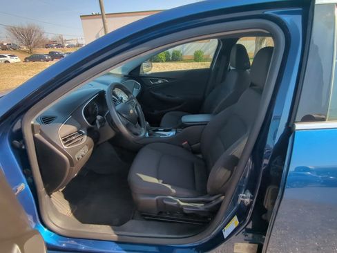 Used 2019 Chevrolet Malibu LS w/ LPO, Convenience Package 1 image 9