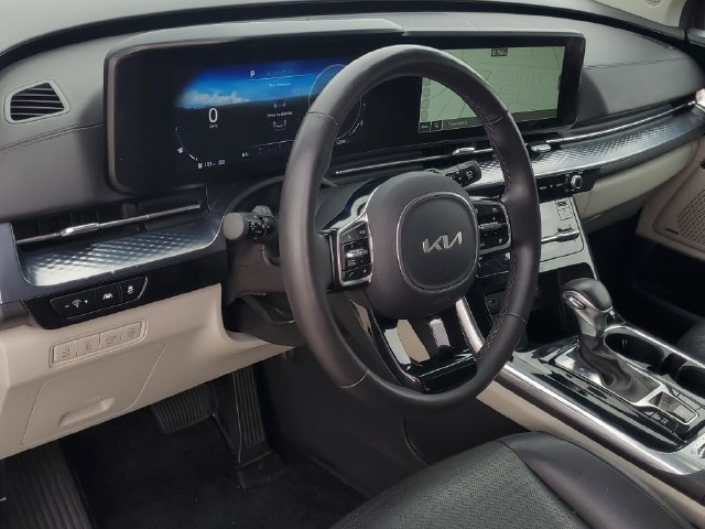 Certified 2024 Kia Carnival SX Prestige FWD image 16