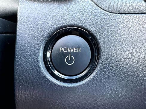 Certified 2025 Toyota Camry SE w/ Convenience Package FWD image 34