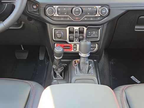 New 2026 Jeep Wrangler Unlimited Rubicon image 19