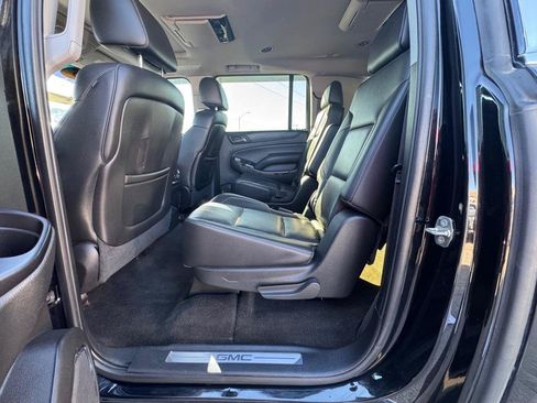 Used 2015 GMC Yukon XL SLT w/ Open Road Package AWD/4WD image 11