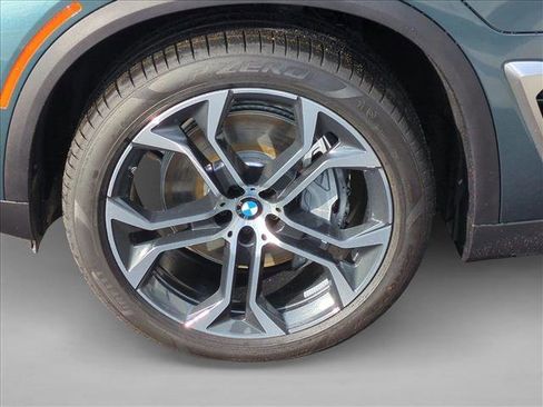 New 2026 BMW X5 xDrive50e w/ Premium Package image 10