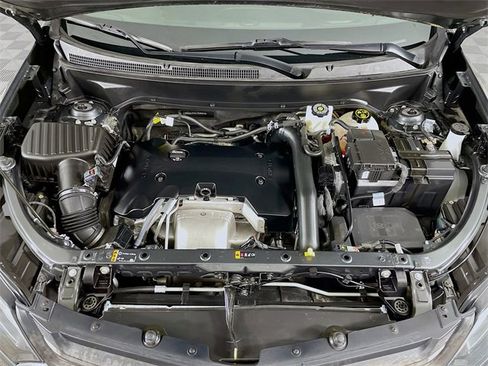 Used 2020 Chevrolet Equinox LT image 32