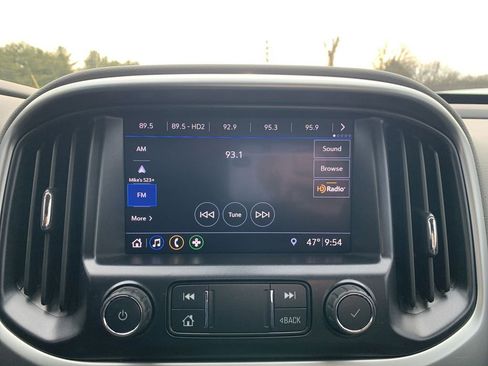 Used 2020 Chevrolet Colorado LT w/ Colorado RST Special Edition image 12