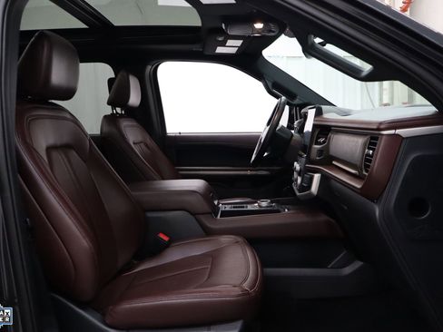 Used 2024 Ford Expedition Max Limited image 29