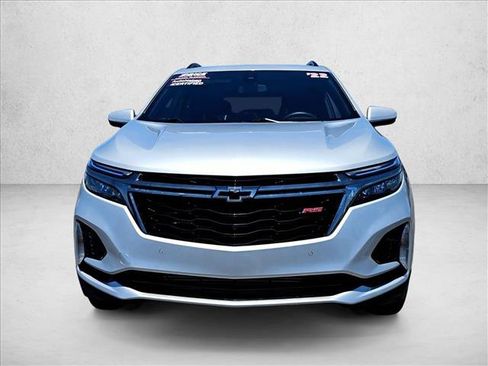 Certified 2022 Chevrolet Equinox RS w/ Infotainment Package FWD image 3