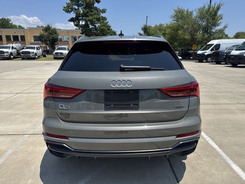 Used 2020 Audi Q3 2.0T Premium Plus w/ Premium Plus Package AWD/4WD image 8
