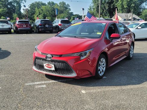 Used 2021 Toyota Corolla LE FWD image 4