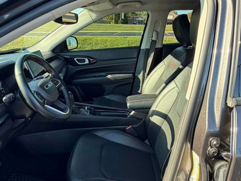 Used 2022 Jeep Compass Trailhawk w/ Trailhawk Convenience Group image 10